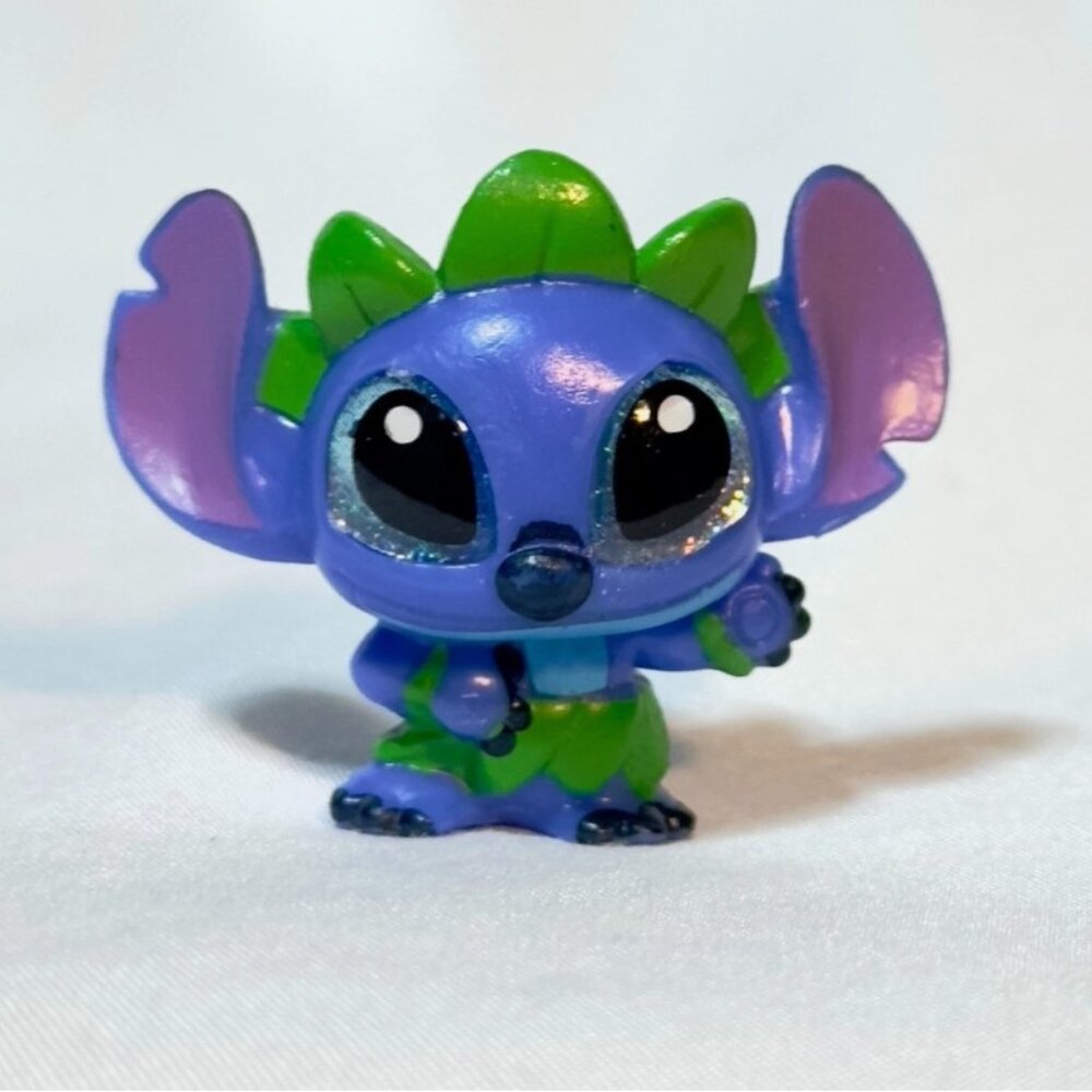 Just Play Series 4 Stitch Hula Luau Disney Doorables